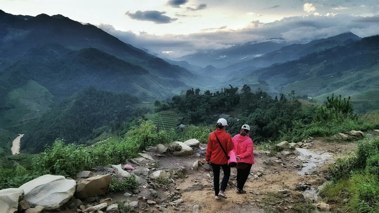 Photo 4 of Bijli Mahadev Trek